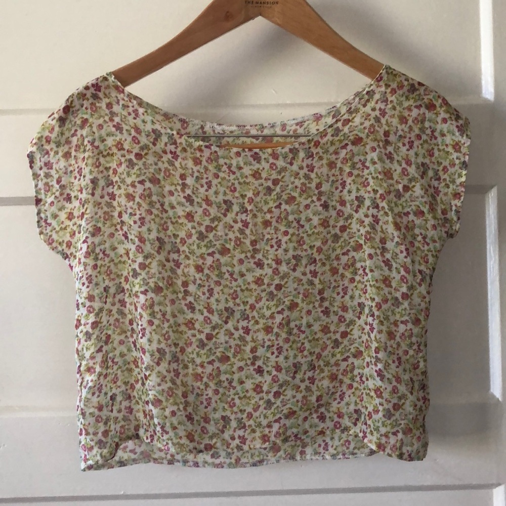 Vintage floral crop top